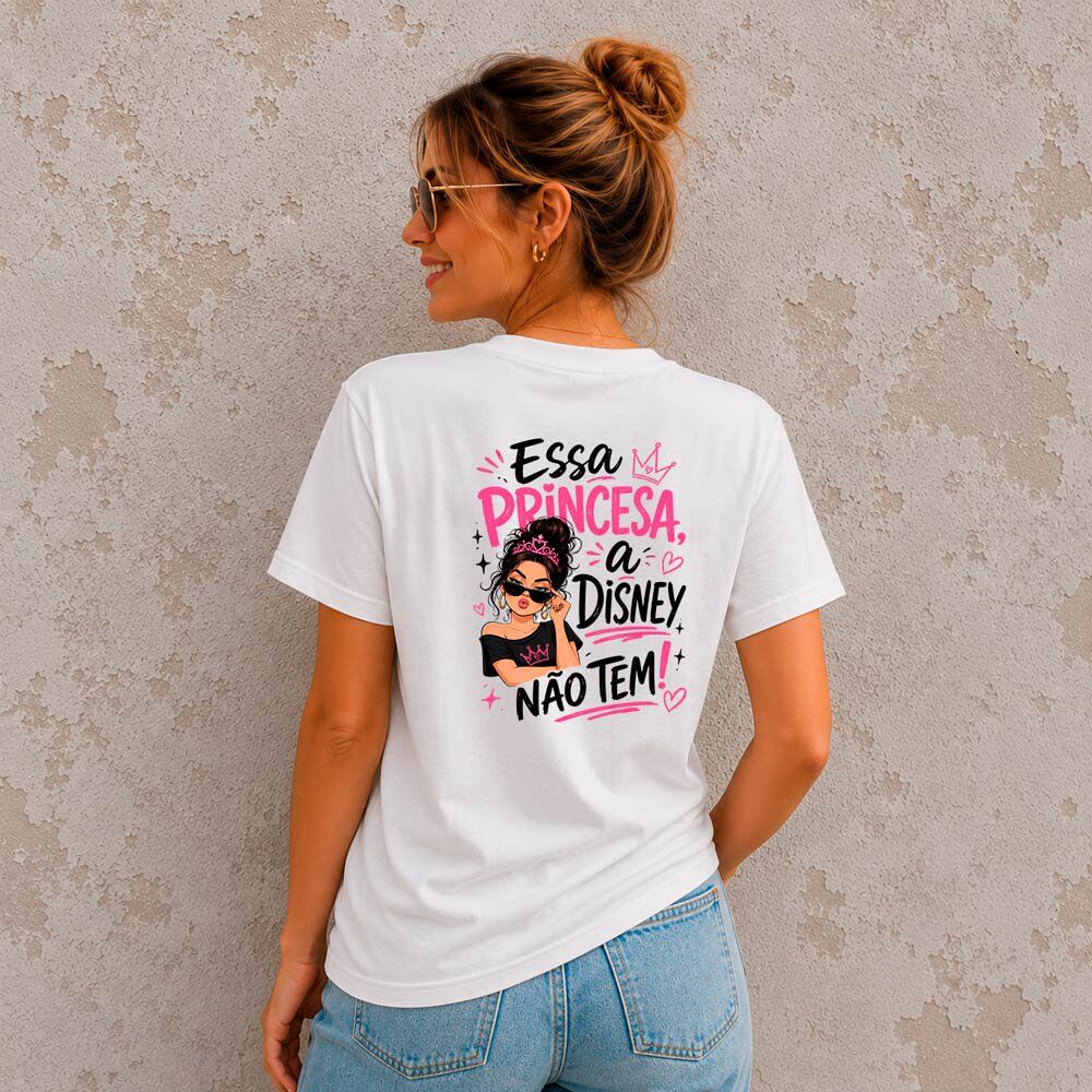 2021/08/1003790766-1.jpg Camiseta preta Essa princesa a Disney não Tem - Imagem 3