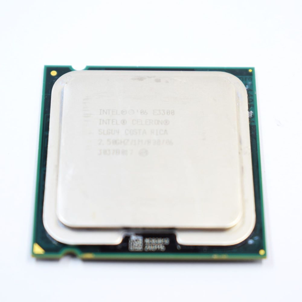15184237596_SLGU4.jpg Processador Intel Celeron E3300 Slgu4 1m 2.50ghz 800mhz - Imagem 1