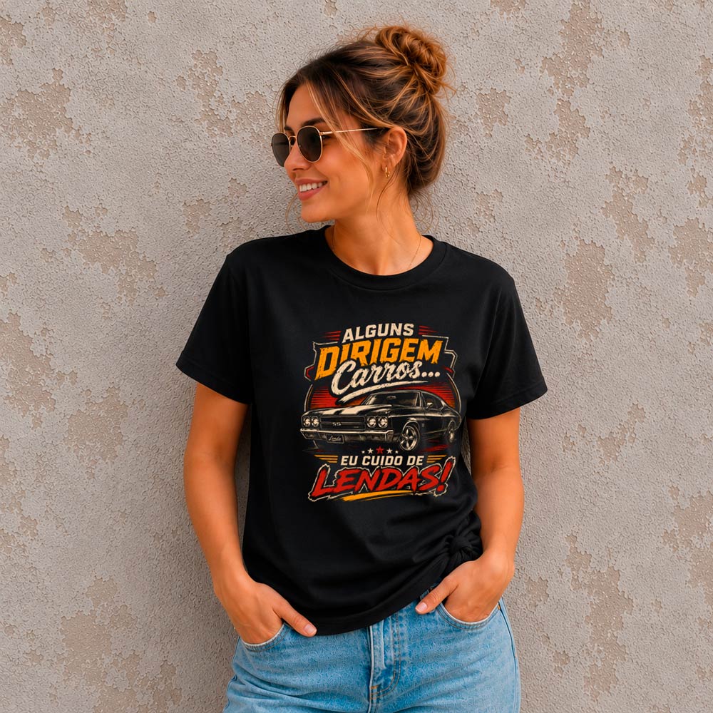 67B657B4EA7D15D94E50AA395195AD6C.jpg Camiseta Carros Antigos Alguns Dirigem Carros Eu Cuido de Lendas | Camisa Masculina Car Colecionador - Imagem 1